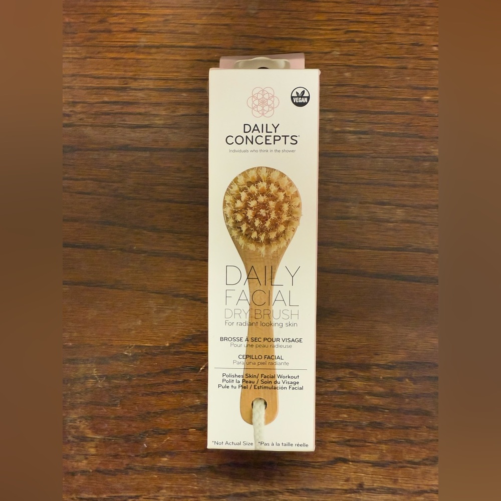 NIB Daily Concepts Facial Dry Brush